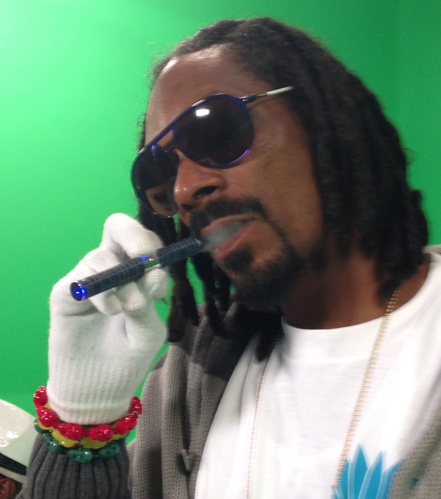 snoop met vaporizer