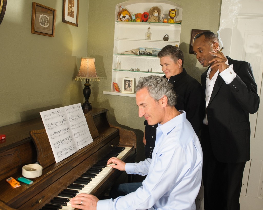 group-smoking-marijuana-playing-piano_4644