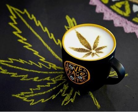 Koffie en cannabis, een gezegende combinatie...