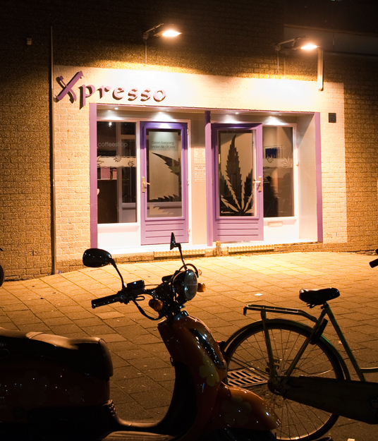 Coffeeshop Xpresso in Zwijndrecht pleit voor een wetenschappelijk experiment met gereguleerde wietteelt