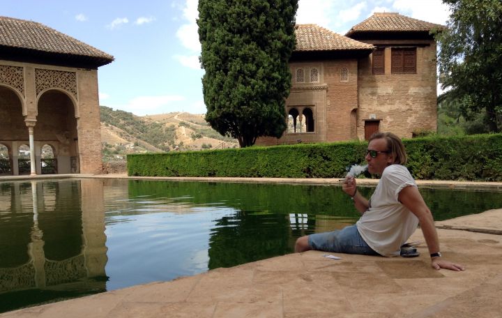 Genieten van Eindhovense Haze in Alhambra, Granada [foto: Simon Bergman]