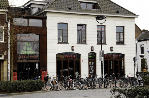 De Thai gaan onder meer op bezoek bij de TGC-coffeeshops in Tilburg en Den Bosch