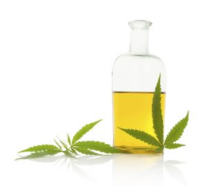 Voor dit recept heb je cannabis basisolie nodig. Foto: Eskymaks, Shutterstock.com
