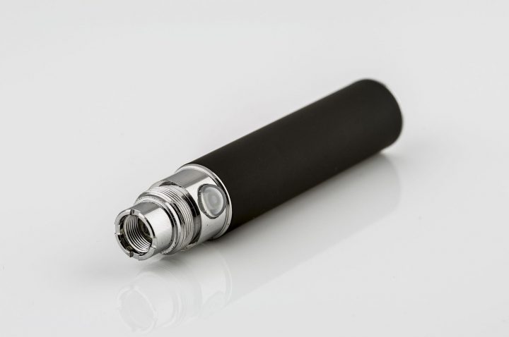 Past op iedere EGO e-sigaret batterij zoals deze.