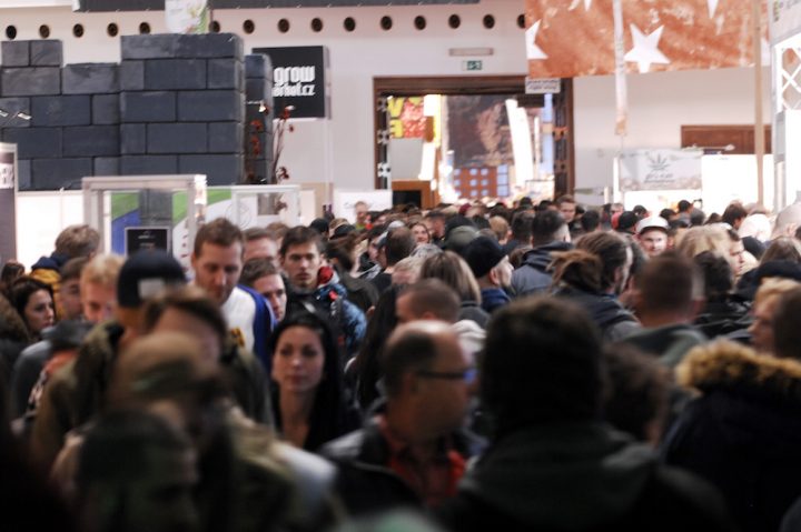 cannafest_2016_prague_main_building_saturday_foto_derrick_bergman_0383