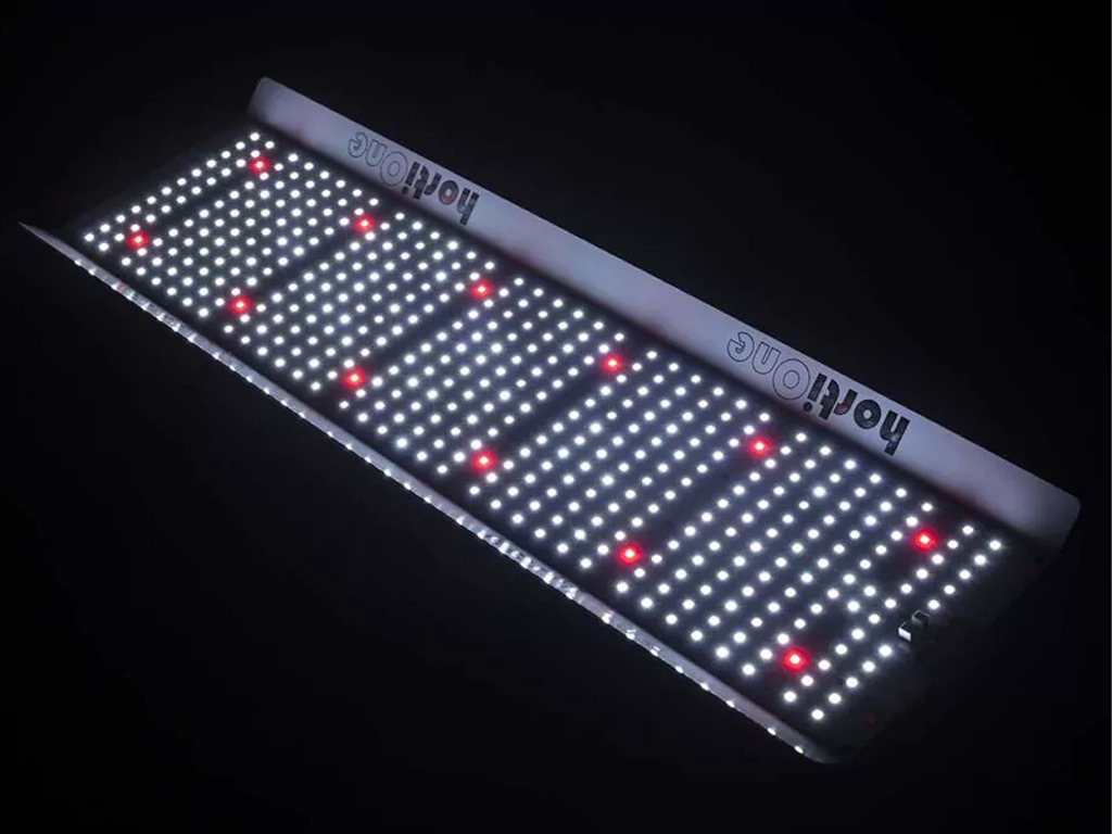 HortiOne 420 LED light