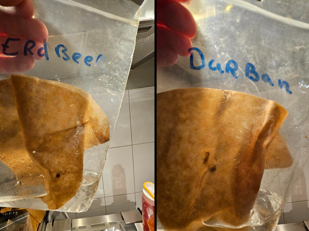 Luuks variant op de koffiefilter methode: met een laagje water onderin de plastic zak