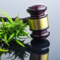 Uniek? Amerikaanse rechter geschorst wegens... cannabisgebruik!