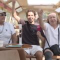 Zie ginds komt de blowboot met Edje & Berry🌪️ en Powned
